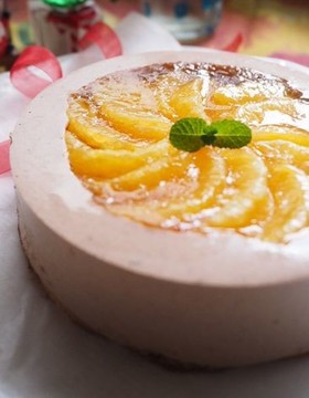 紅まどんなのチョコムースケーキ(ホール)