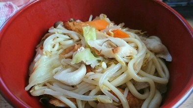 インスタントのスープで、簡単チャンポン麺の写真