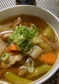 シャウエッセンと 野菜の 中華スープ
