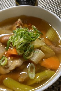 シャウエッセンと 野菜の 中華スープ