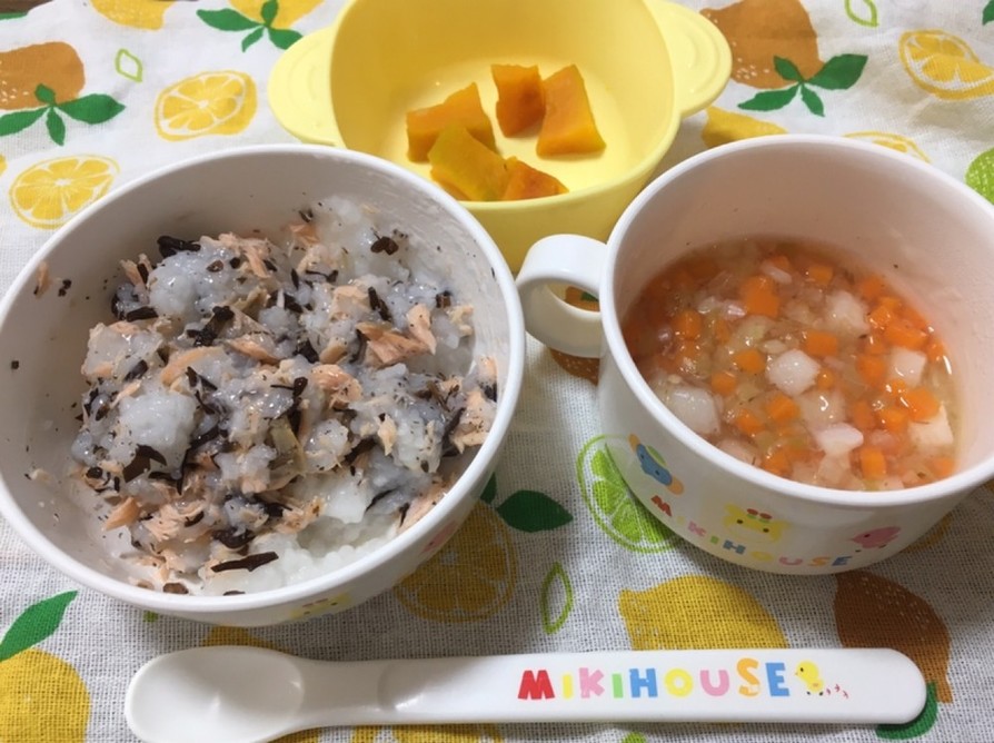 9ヶ月☆鮭ごはん 和風スープの画像
