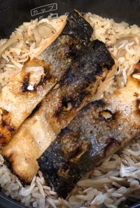 鮭と干し海老と舞茸の炊き込みご飯