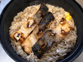 鮭と干し海老と舞茸の炊き込みご飯