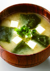 定番！豆腐とわかめの味噌汁