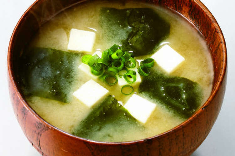 定番 豆腐とわかめの味噌汁 レシピ 作り方 By お茶村 クックパッド 簡単おいしいみんなのレシピが353万品