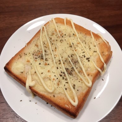 >>バジルガーリック<< チーズトーストの写真