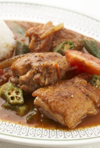 阿波尾鶏とオクラのガンボ風スープ