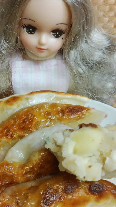 リカちゃん♡クレソルチーズのポテト餃子ꕤの写真