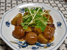 肉だんごとなすの黒酢あん