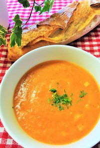 ビタミン豊富8種の野菜スープ