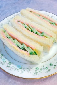 シンプル定番！ハム胡瓜のサンドイッチ