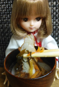 リカちゃん♡玉葱人参薩摩揚げ塩昆布スープ