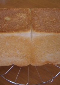 自家製酵母の牛乳食パン