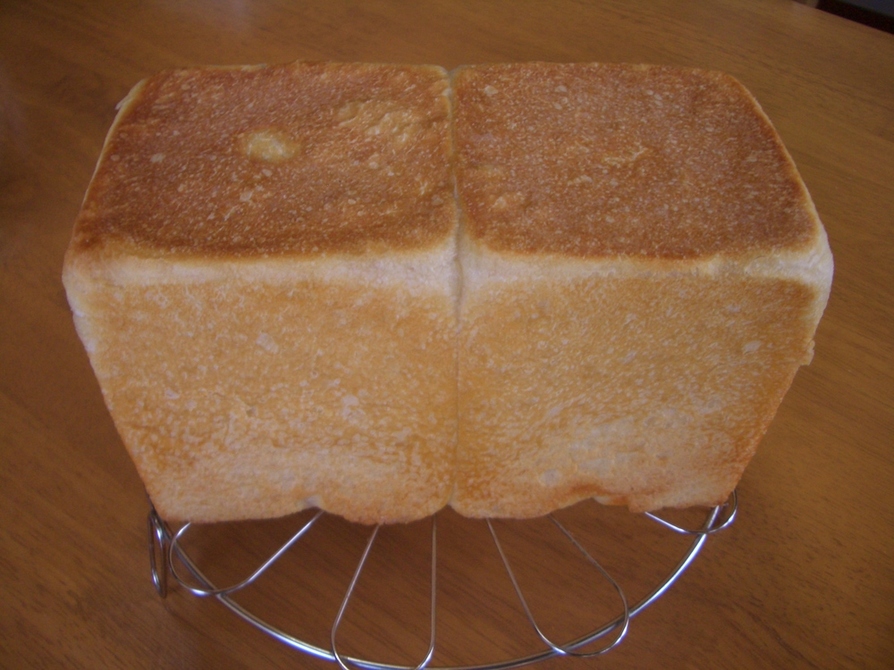 自家製酵母の牛乳食パンの画像