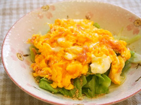 蒸しキャベツにとろとろ紅生姜卵のせ!