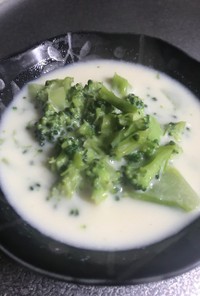 ブロッコリーの豆乳スープ【JA福岡市】