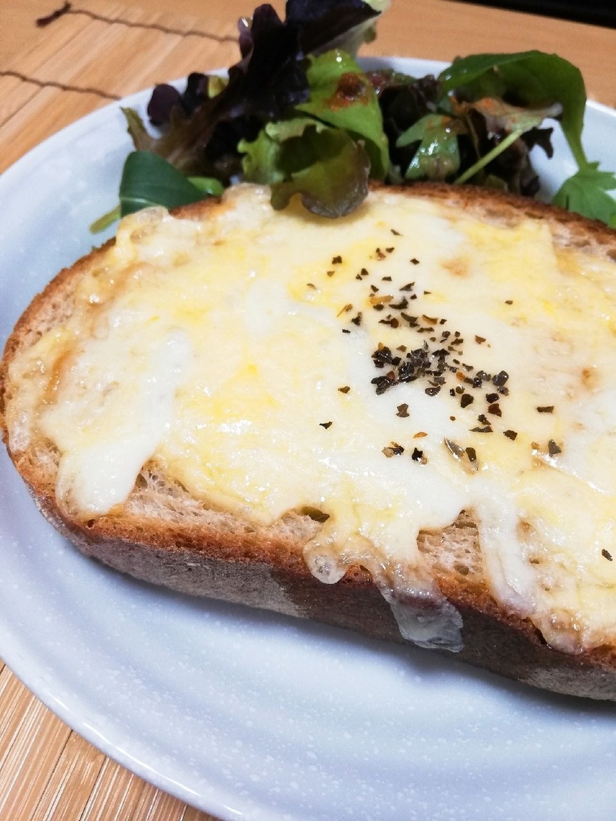 酒粕味噌マヨの腸活チーズトーストの画像