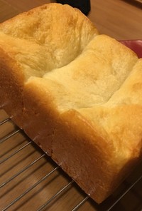 ふわっふわ絶品！手ごねで作った生食パン