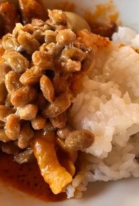納豆バターチキンカレー（ファミマ）