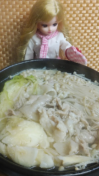 リカちゃん♡キャベツと豚バラの和スープの写真
