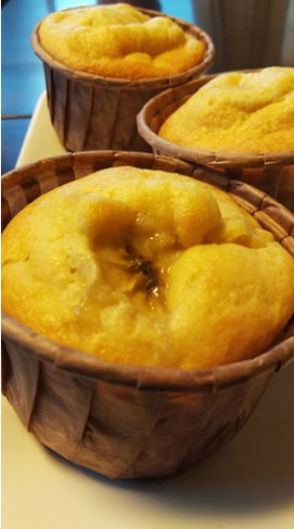 混ぜて焼くだけ☆バナナヨーグルトマフィン