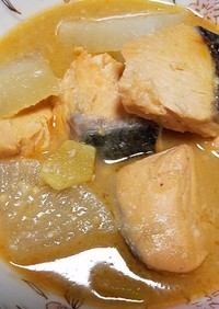 鮭と大根の味噌煮