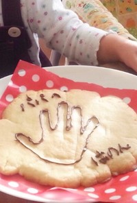 手形クッキー　赤ちゃんと作れます