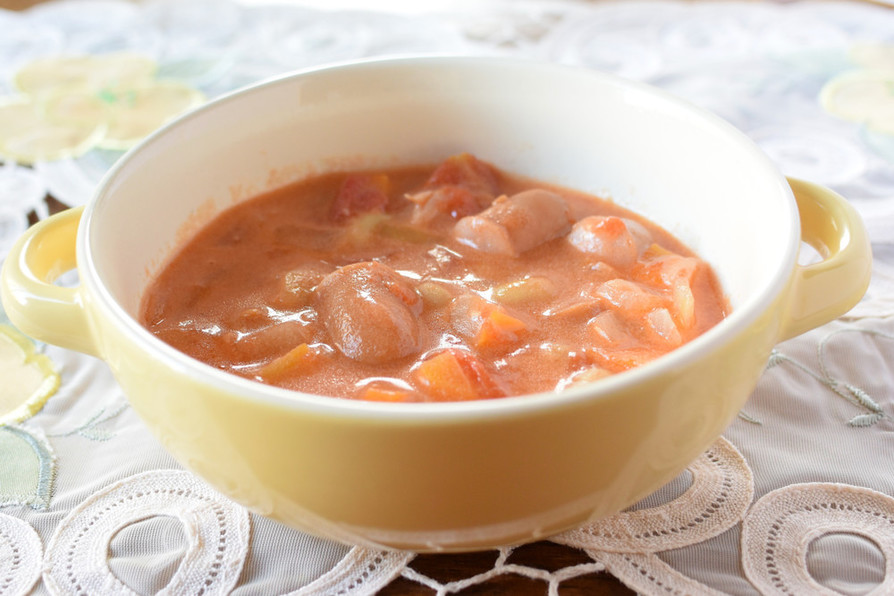 ウインナーと豆のトマトスープの画像