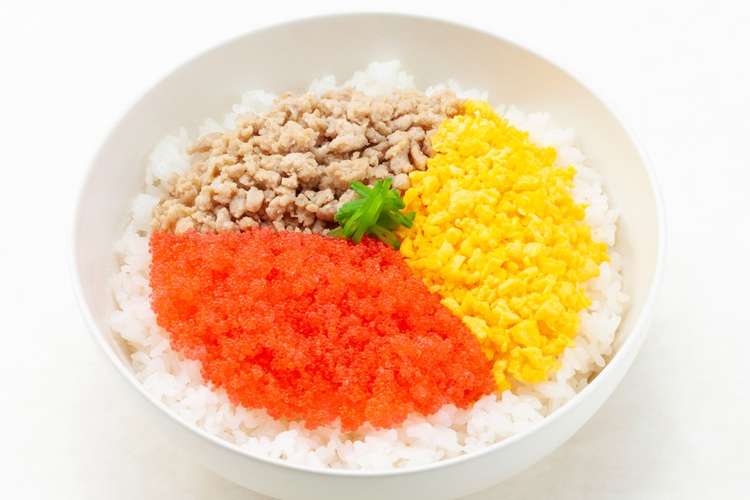 ほんのり甘い もも色とびっこ三色丼 レシピ 作り方 By かね徳 クックパッド 簡単おいしいみんなのレシピが373万品