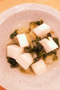 白菜と春菊とはんぺんの煮物