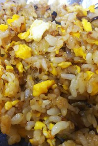簡単中華・椎茸と卵と玉葱の炒飯
