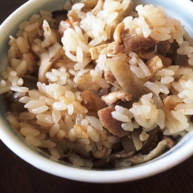 鶏ごぼうの炊き込みご飯 3合 レシピ 作り方 By Small クックパッド 鶏ごぼうの炊き込みご飯 3合 レシピ 作り方 By Small クックパッド