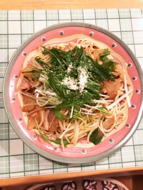 キノコとベーコンとツナのパスタ