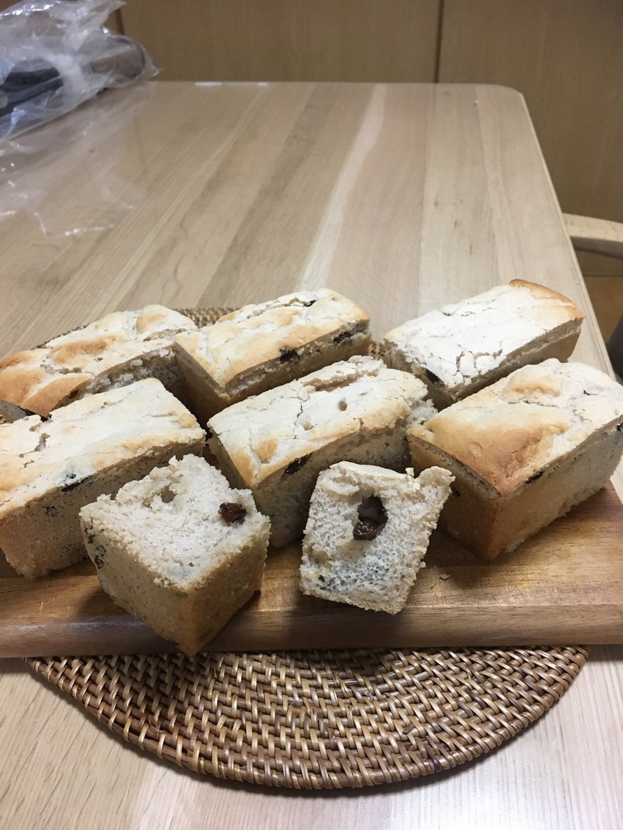 米粉シナモンレーズンミニ食パン（バター）の画像