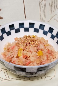 桜色の小海老とコーンの炊き込みご飯♪