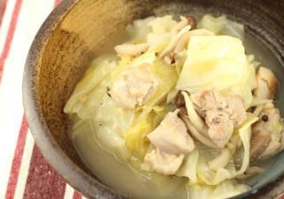 キャベツと鶏肉のバター塩ぽん酢煮の画像
