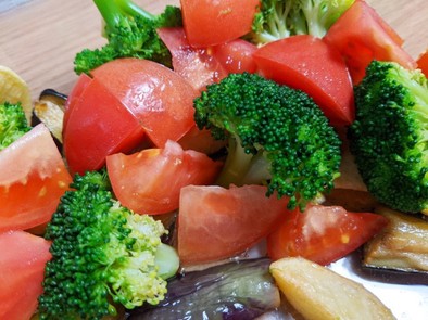 揚げ野菜のサラダの写真