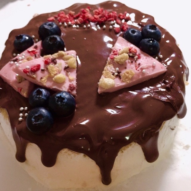 黄金比率のスポンジで作る本格チョコケーキ レシピ 作り方 By Gekikarama クックパッド 簡単おいしいみんなのレシピが350万品 黄金比率のスポンジで作る本格チョコケーキ レシピ 作り方 By Gekikarama クックパッド 簡単おいしいみんなのレシピが350万品