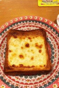 シュガー☆チーズトースト(黒胡椒など）