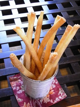 あまった春巻きの皮で♪チーズのおつまみ