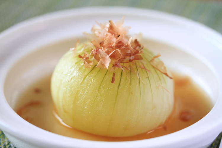 レンジでチン 丸ごと玉ねぎのおかかのせ レシピ 作り方 By くらしいきいき クックパッド 簡単おいしいみんなのレシピが359万品