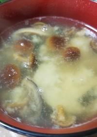 小粒ナメコ、干し平茸を使う里芋の味噌汁