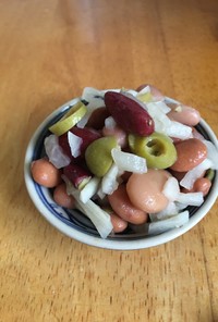 超簡単★オリーブ入りの豆と大根のサラダ