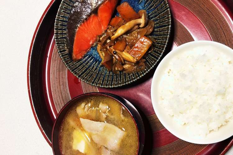 豚汁と焼き鮭定食 レシピ 作り方 By ただの料理記録 クックパッド