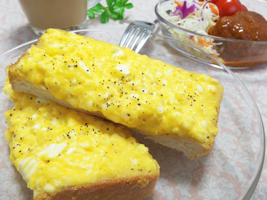 クリームチーズと卵のバタートーストの画像