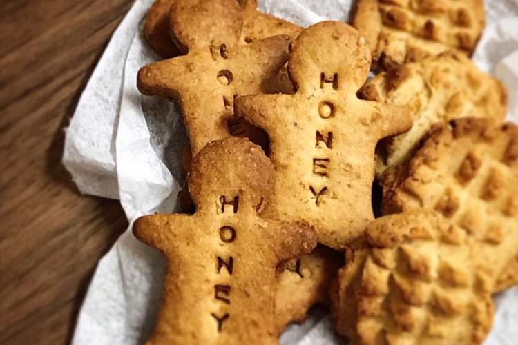 サクサク 優しい甘さの蜂蜜バタークッキー レシピ 作り方 By ｂｒｏｗｎ クックパッド 簡単おいしいみんなのレシピが360万品