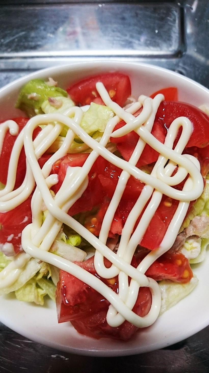 レタスとトマトの簡単サラダ(^○^)の画像
