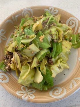 豚挽肉とキャベツのマヨ卵炒め
