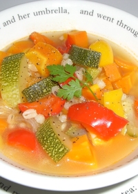 夏野菜と麦のラタトゥユ風スープ