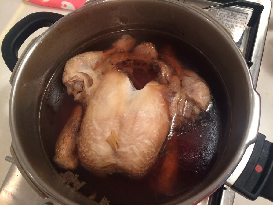 【ケガ・骨折の回復にも】基本の鶏の丸炊きの画像
